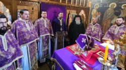 La Mănăstirea Chiuzbaia s-a săvârșit Sfânta Liturghie a Darurilor mai înainte sfințite în sobor de preoți