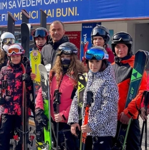 Borșa își răsplătește campionii: 11 tineri schiori, în cantonament la Poiana Brașov